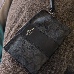 Coach Signature Black Wristlet